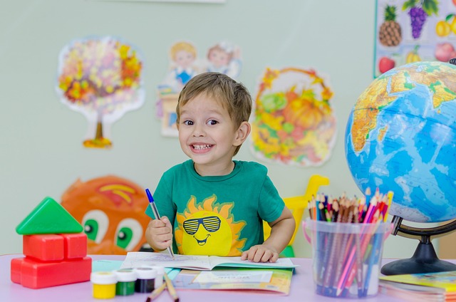 Les cartables à roulettes pour la maternelle : avantages et inconvénients