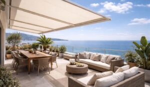 découvrez comment aménager un appartement à nice avec une terrasse offrant une vue imprenable sur la mer, équipé de stores bannes somfy et de mobilier outdoor résistant pour un confort optimal en plein air.
